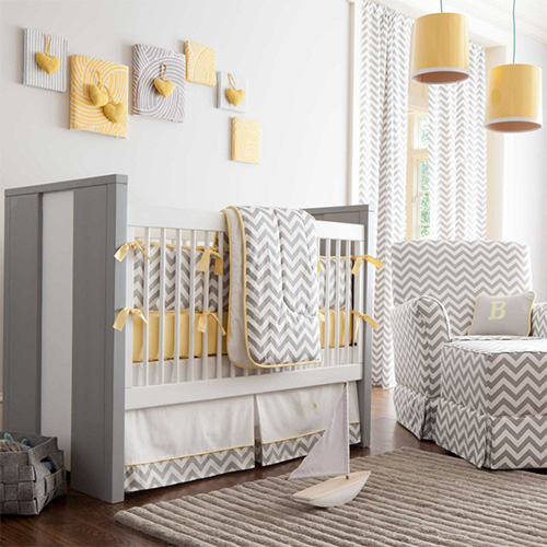 Sarı renkli bebek odası modeli